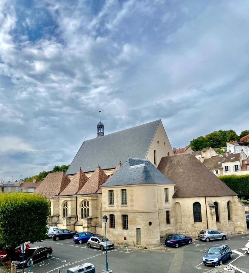 F2 Haut De Gamme Avec Vue Sur Notre Dame Pontoise Exterior photo